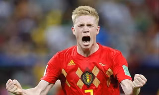 Kevin De Bruyne ăn mừng bàn thắng nâng tỷ số lên 2-0 cho tuyển Bỉ.