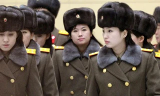 Các thành viên trong ban nhạc nữ Moranbong được ví như nhóm Spice Girls của Anh. Ảnh: SCMP