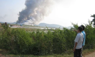 Người dân Bắc Giang lo ngại vì bãi rác ở Bắc Ninh gây ô nhiễm môi trường nghiêm trọng.