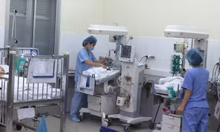 Điều dưỡng khoa Hồi sức Ngoại BV Nhi T.Ư