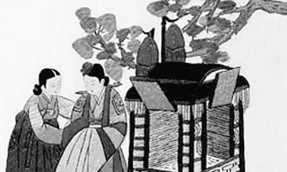 Bức tranh thêu mô tả cuộc sống thời phong kiến.