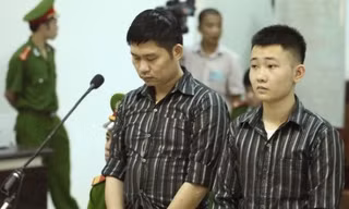 Nguyễn Mạnh Tường hầu tòa hồi trung tuần tháng 4. Ảnh: TTXVN.