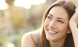 Phụ nữ thích được khen môi nhất?