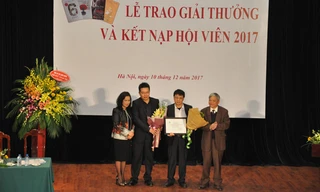 Giải thưởng Văn học Hà Nội 2017 tiếp tục được văn giới đánh giá có chất lượng. Ảnh: Nguyên Khánh.