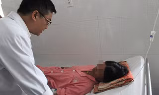 Bệnh nhân điều trị rắn cắn tại Khoa Bệnh Nhiệt đới, Bệnh viện Chợ Rẫy ngày 25/6. Ảnh: Vnexpress 