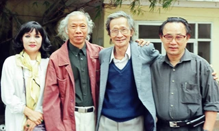 Vợ chồng Thu Bồn (nghệ sỹ Lý Bạch Huệ) và bạn bè văn chương.