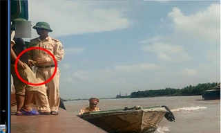 “Cận cảnh mãi lộ trên sông”: Đình chỉ 2 cán bộ CSGT