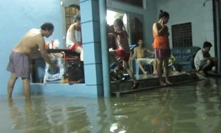 Nhiều người mắc bệnh ngoài da sau triều cường