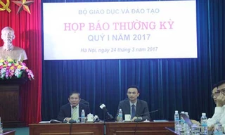Thứ trưởng Bùi Văn Ga chủ trì cuộc họp báo
