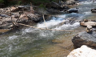 Khu vực suối mà anh Huy phát hiện quả bom.