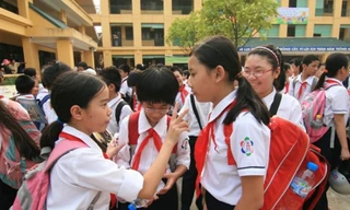 Ngày đầu tuyển sinh trực tuyến đầu cấp ở Hà Nội