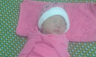  Bé gái bị bỏ rơi tại bệnh viện khi chỉ mới 2 ngày tuổi