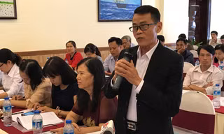 Đại diện Hiệp hội khách sạn Đà Nẵng cho rằng việc thu phí tác quyền âm nhạc trên tivi trong khách sạn sẽ dẫn đến hiện tượng phí chồng phí. Ảnh: Thanh Trần. 