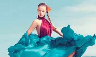 Sắc đẹp tuổi 17 bay bổng trên Harper Bazaar