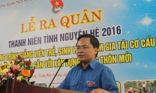 Bí thư T.Ư Đoàn TNCS Hồ Chí Minh Nguyễn Anh Tuấn phát biểu tại buổi lễ ra quân.