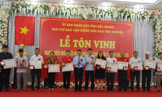 Bắc Giang: Tôn vinh 755 tập thể, cá nhân hiến máu tiêu biểu
