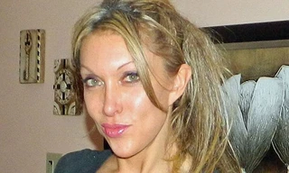 Laura trẻ hơn rất nhiều so với tuổi thật.