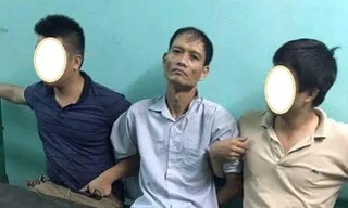 Nghi phạm Doãn Trung Dũng tại trụ sở Công an huyện Thủy Nguyên (Hải Phòng).