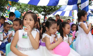 Đưa chương trình Sữa học đường đến 500 trường học ở Đà Nẵng 