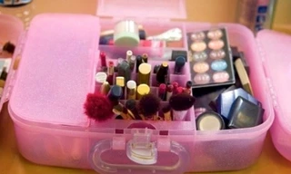 Nữ trang điểm dạo bị đâm hơn 30 nhát giữa công viên