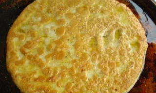 Chiếc bánh rán mà khách hàng đặt mua iPhone 6s nhận được