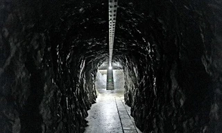 Đường hầm bí ẩn vào các kho vàng khổng lồ tuyệt đối an toàn