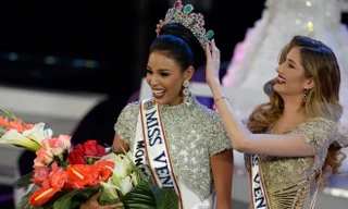 Chung kết Hoa hậu Venezuela 2016 diễn ra hôm 5/10. Keysi Mairin Sayago Arrechedera (23 tuổi) đăng quang.