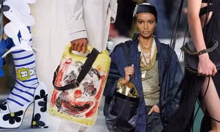 Dự đoán xu hướng phụ kiện 2022: Cái nào chỉ ngắm chơi, cái nào đi vào đời sống thành công