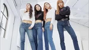 Áp dụng những cách ăn mặc "hack dáng" này có thể khiến bạn trông cao hơn hẳn mọi khi