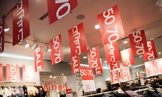 Bí quyết mua sắm khôn ngoan trong mùa lễ hội cuối năm cho các "tín đồ săn sale"