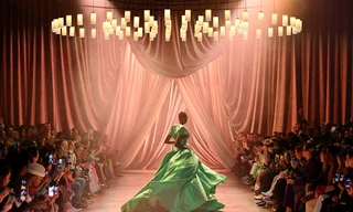 Paris và Milan - hai góc nhìn khác biệt về quan điểm xa xỉ trong thời trang