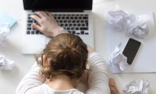 Nghỉ Tết không hết deadline, bạn thuộc trường phái “làm cho xong” hay “cuối kỳ tăng tốc”?