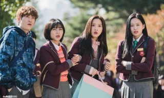 Năm mới mọi thứ đều cần sắp xếp lại, kể cả một tình bạn "hết đát" dù phân vân mãi