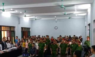 Toàn cảnh phiên tòa tòa sáng 27/9.