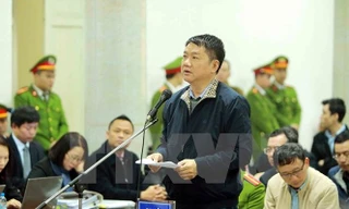 Ông Đinh La Thăng nói lời sau cùng tại tòa sáng 17/1. Ảnh TTXVN.