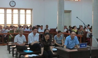 Các bị cáo tại tòa ngày 14/5.