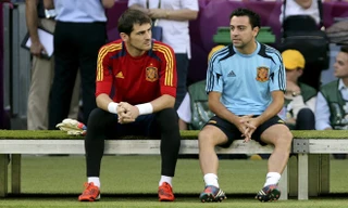 Xavi và Casillas ép RFEF phải tăng tiền thưởng