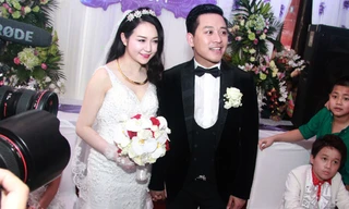 Vợ Tuấn Hưng mặc váy cưới gợi cảm trong hôn lễ
