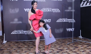 Trương Ngọc Ánh diện váy hồng rực rỡ