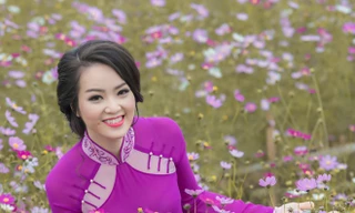 Á hậu Thụy Vân khoe nhan sắc rực rỡ giữa vườn Xuân