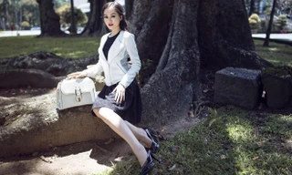 Miss Ngôi Sao Thu Hiền quyến rũ dưới nắng thu.