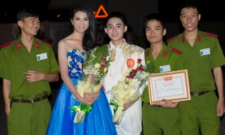 Phan Thị Mơ rạng rỡ giao lưu với học viên cảnh sát