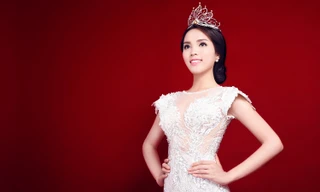 Hoa hậu Kỳ Duyên kiêu sa với váy dạ hội trắng muốt