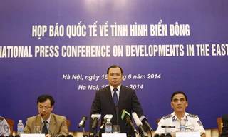 Ông Lê Hải Bình, Quyền Vụ trưởng Vụ Thông tin báo chí, Người phát ngôn Bộ Ngoại giao Việt Nam, tại họp báo chiều 16/6. Ảnh: Như Ý