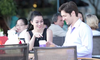 Khánh My tình tứ bên bạn diễn ngoại quốc điển trai