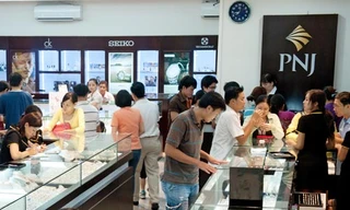 Đầu tuần, vàng tiếp tục giảm giá