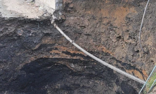 Lại xuất hiện 'hố tử thần' lớn