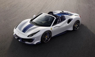 Động cơ V8 3.9L twin-turbo của Ferrari.