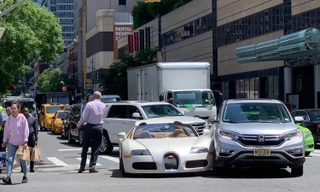 Siêu xe của danh hài Hollywood va chạm Honda CR-V