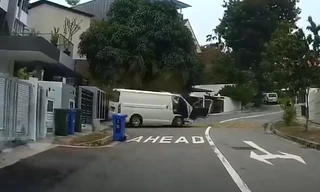 Không kéo phanh tay, ôtô lao nhanh xuống dốc